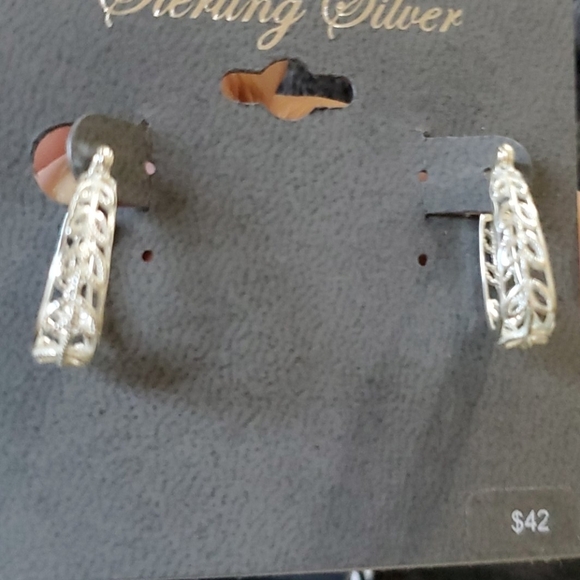 New Jcpenney 925 Sterling Silver Hoops Earrings - Picture 2 of 8